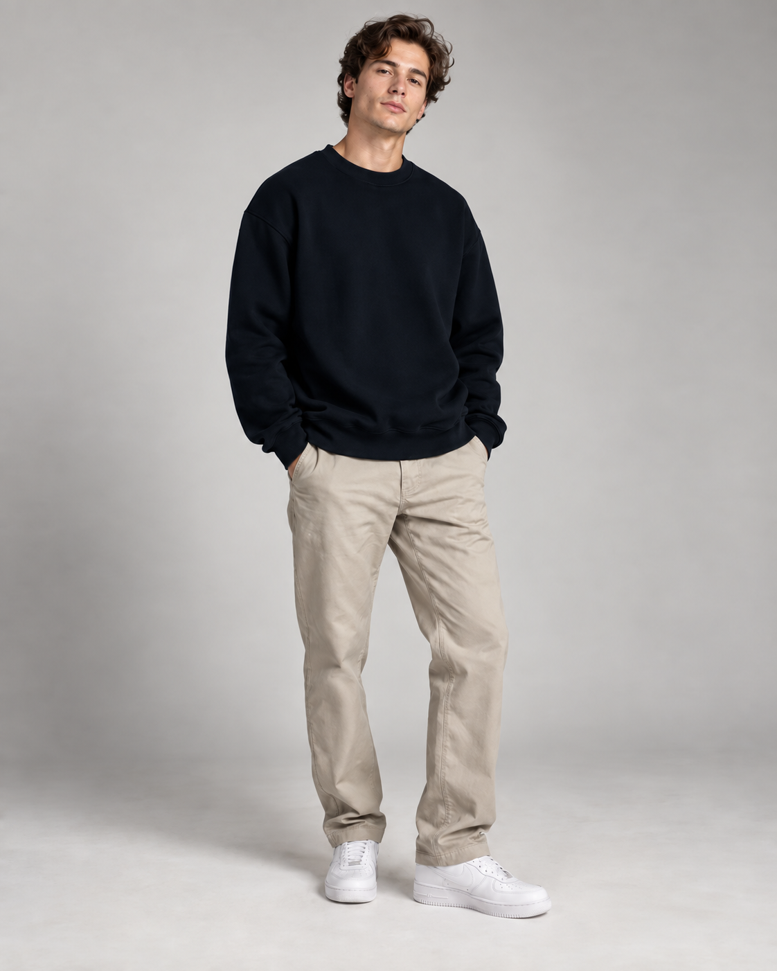 Solid crewneck sweatshirt, 300 GSM fleece, view 3 | Noir & Lin
