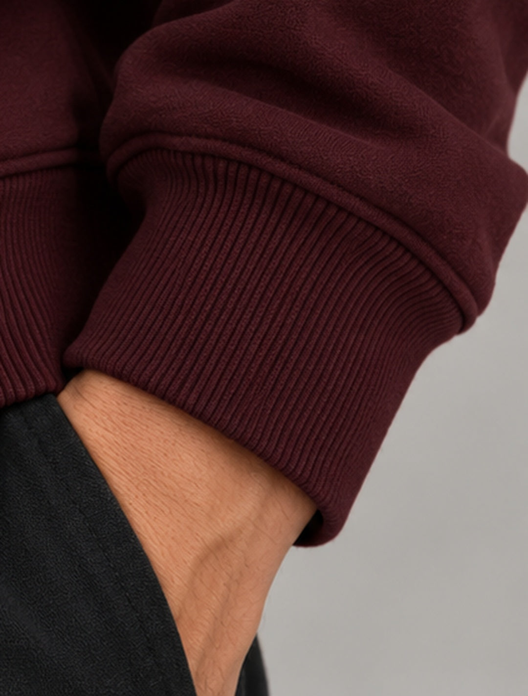 Noir & Lin PRESENCE sweatshirt in Maroon, ribbed cuff close-up